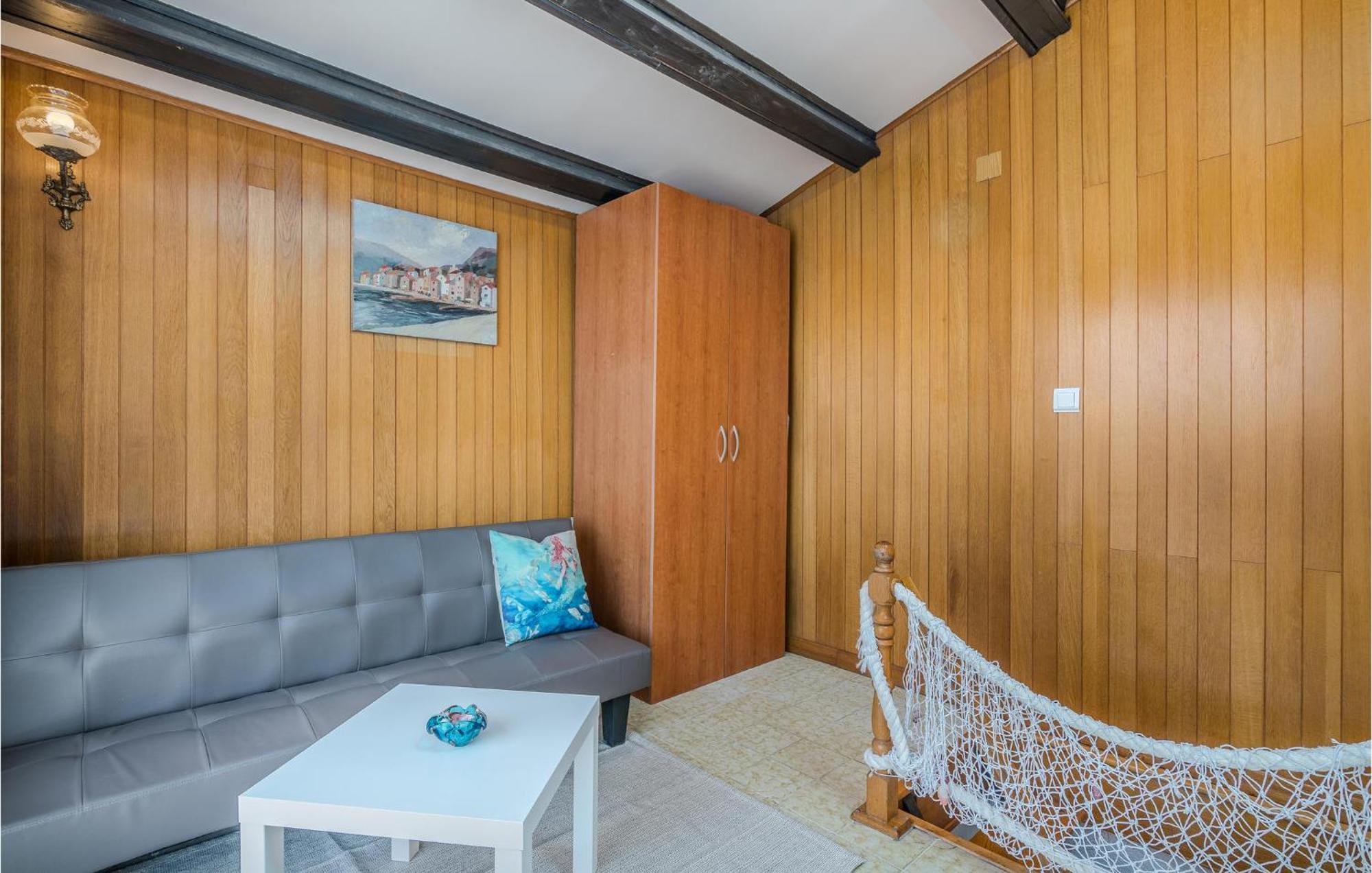 2 Bedroom Gorgeous Home In Baska エクステリア 写真