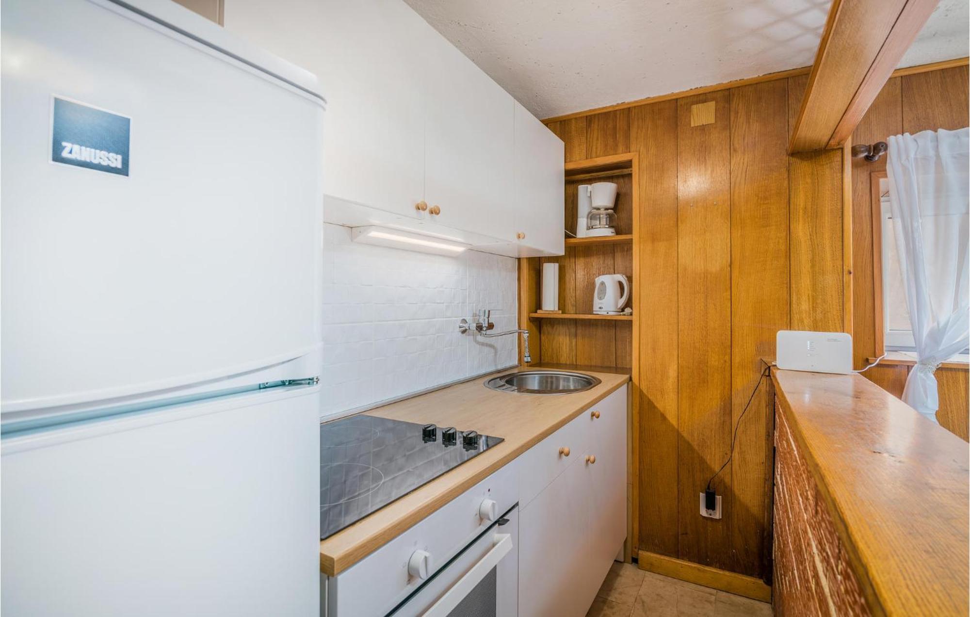 2 Bedroom Gorgeous Home In Baska エクステリア 写真