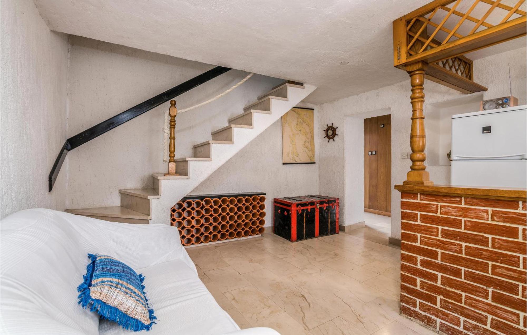 2 Bedroom Gorgeous Home In Baska エクステリア 写真