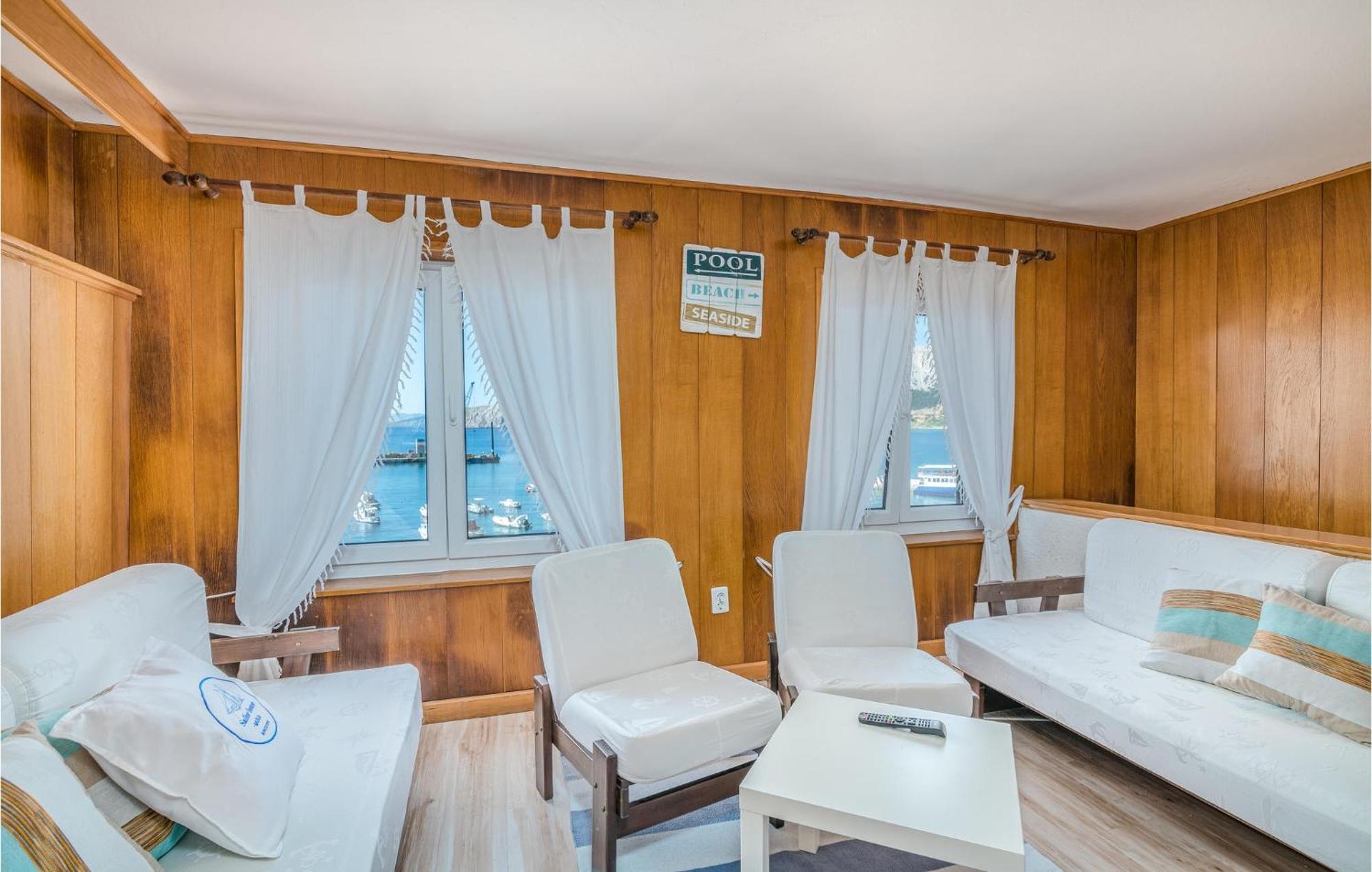 2 Bedroom Gorgeous Home In Baska エクステリア 写真