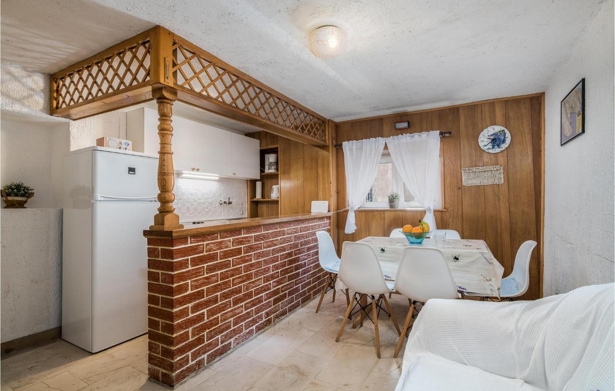 2 Bedroom Gorgeous Home In Baska エクステリア 写真