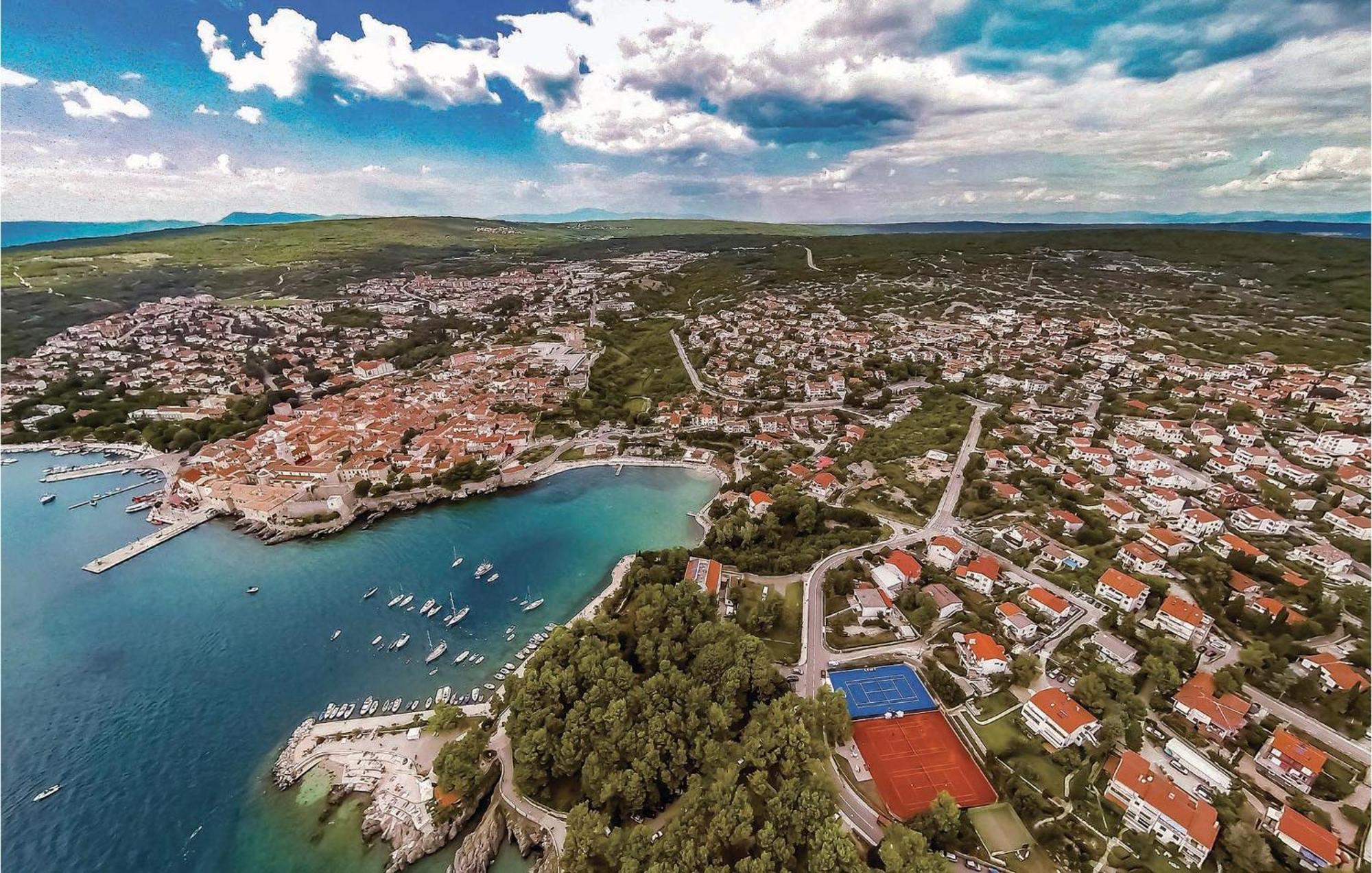 2 Bedroom Gorgeous Home In Baska エクステリア 写真