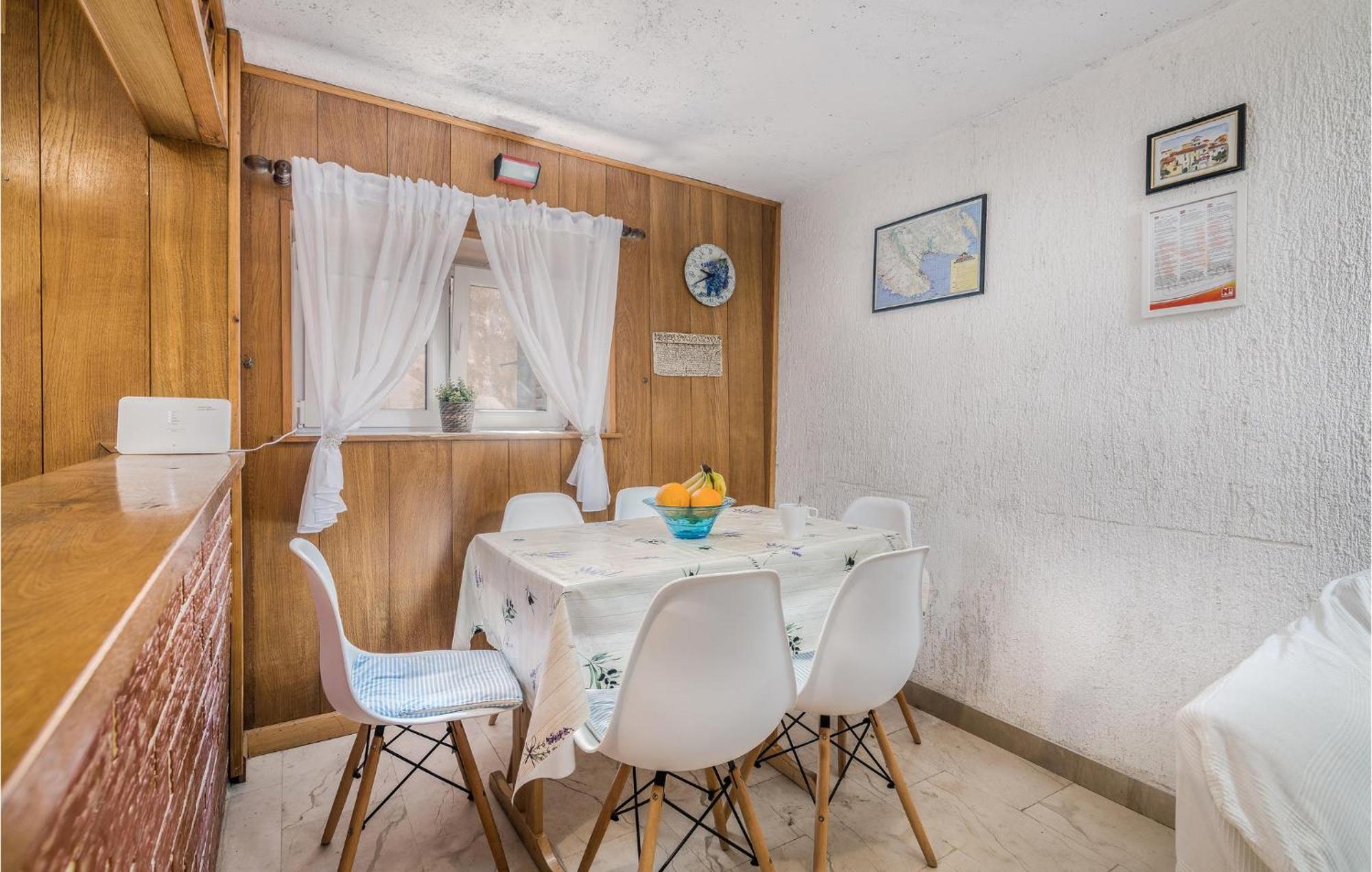 2 Bedroom Gorgeous Home In Baska エクステリア 写真