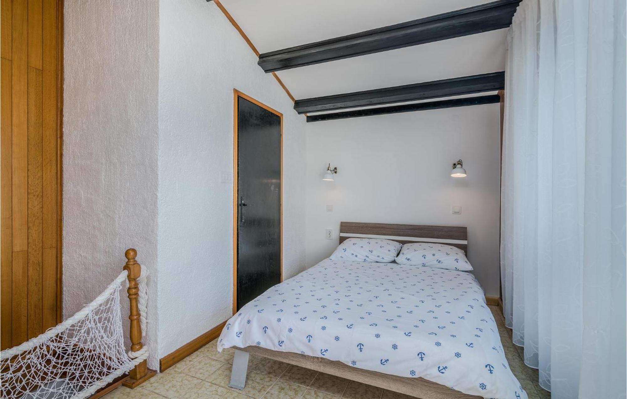 2 Bedroom Gorgeous Home In Baska エクステリア 写真